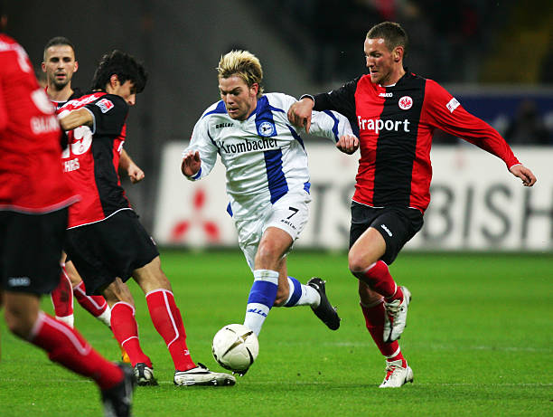 而年轻的阿 而年轻的阿