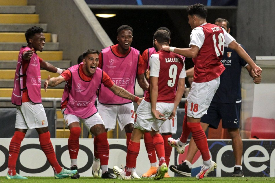 在接受采访 在接受采访